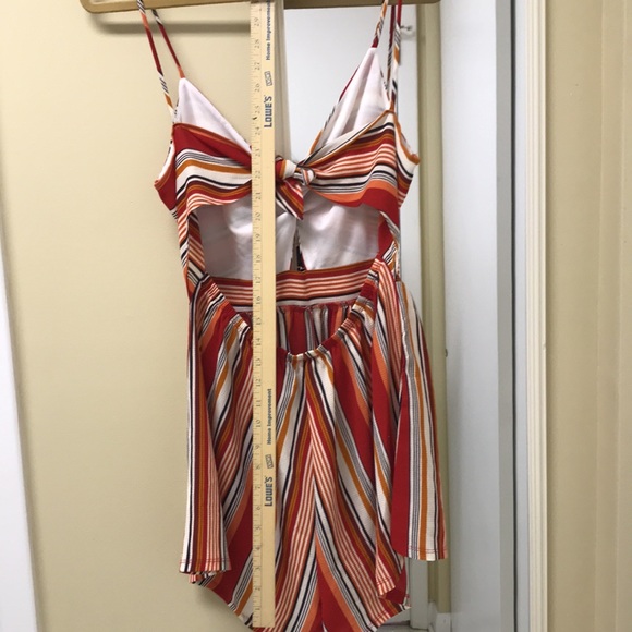 - Romper - Picture 2 of 10